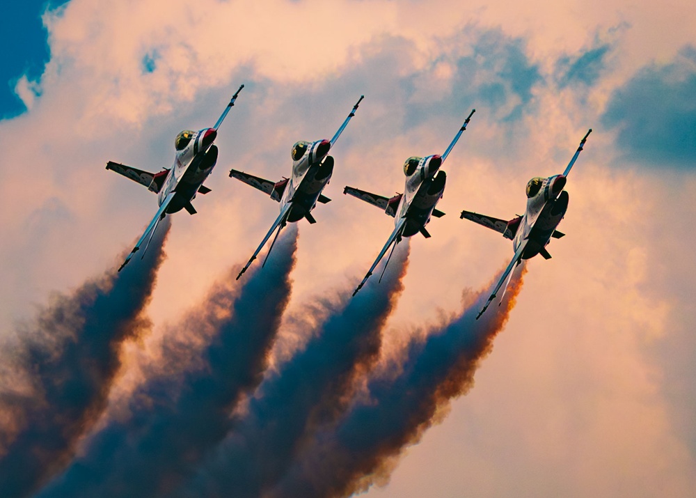 Thunderbirds Rehearse Over F.E. Warren