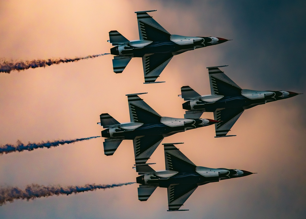 Thunderbirds Rehearse Over F.E. Warren
