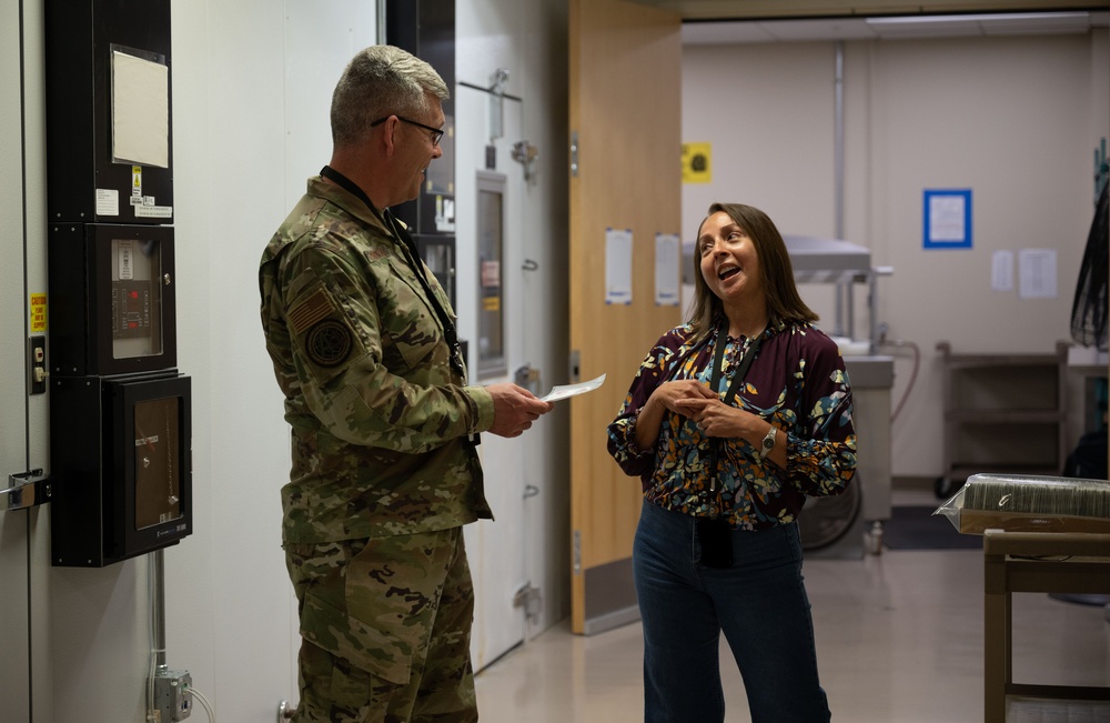 Brig. Gen. Babcock visits Team Dover