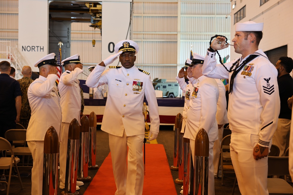Strategic Weapons Facility, Atlantic Holds Change of Command