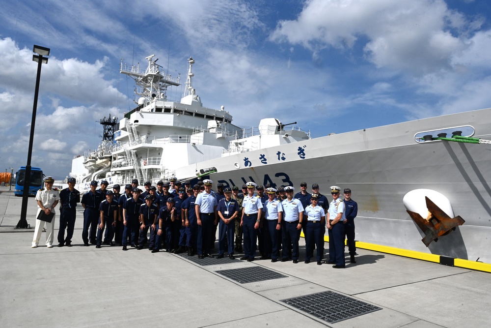 The Legend-Class U.S. Coast Guard Cutter Stratton (WMSL 752) crew tour Japan Coast Guard base during trilateral professional exchange