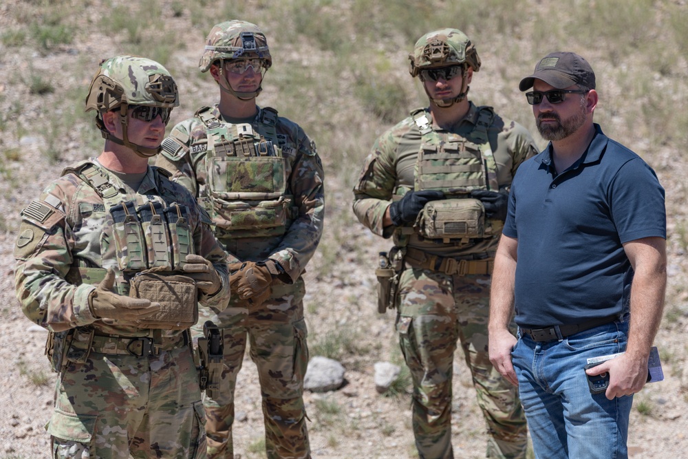 DASD Jonathan Owen visits Soldiers conducting detection and monitoring operations