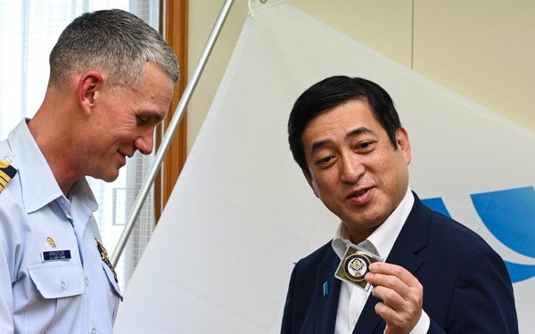 US, Philippine coast guards visit with Kagoshima government ahead of joint exercise