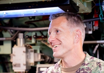 Rear Adm. Wilson Marks visits USS Asheville (SSN 758)