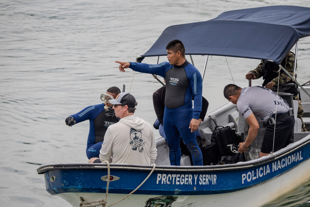 PANAMAX 25 - U.S. Navy EOD