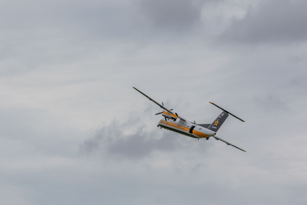 U.S. Army Golden Knights soar over EAA AirVenture