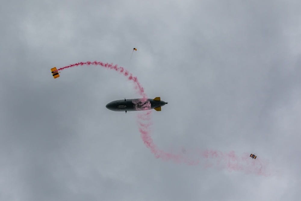 U.S. Army Golden Knights soar over EAA AirVenture