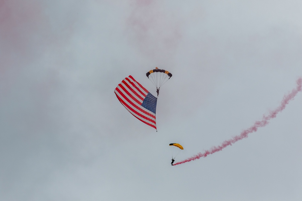 U.S. Army Golden Knights soar over EAA AirVenture
