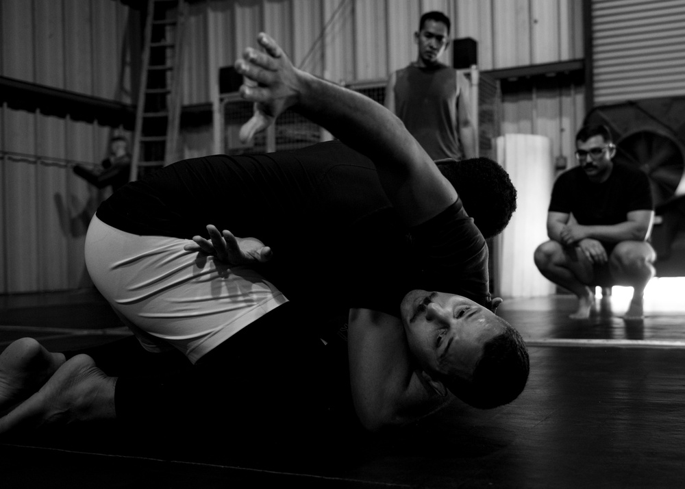 Building resilience on the mat: Airmen train in Brazilian jiu-jitsu