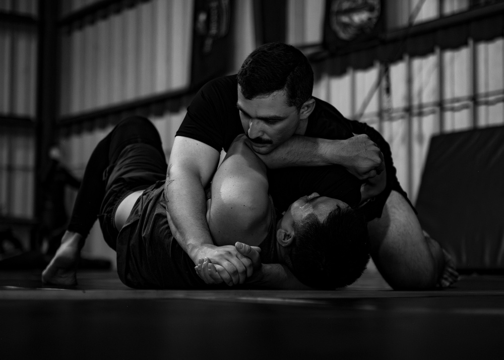 Building resilience on the mat: Airmen train in Brazilian jiu-jitsu