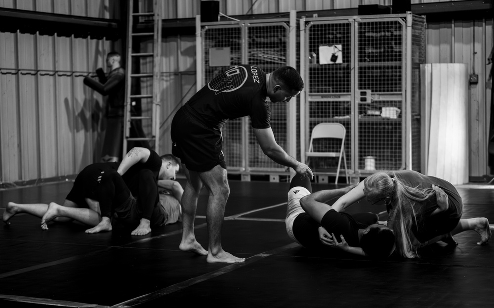Building resilience on the mat: Airmen train in Brazilian jiu-jitsu