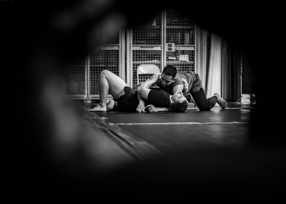 Building resilience on the mat: Airmen train in Brazilian jiu-jitsu