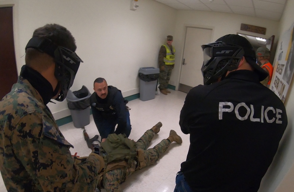 Army Reserve Soldiers conduct active shooter training with local first responders