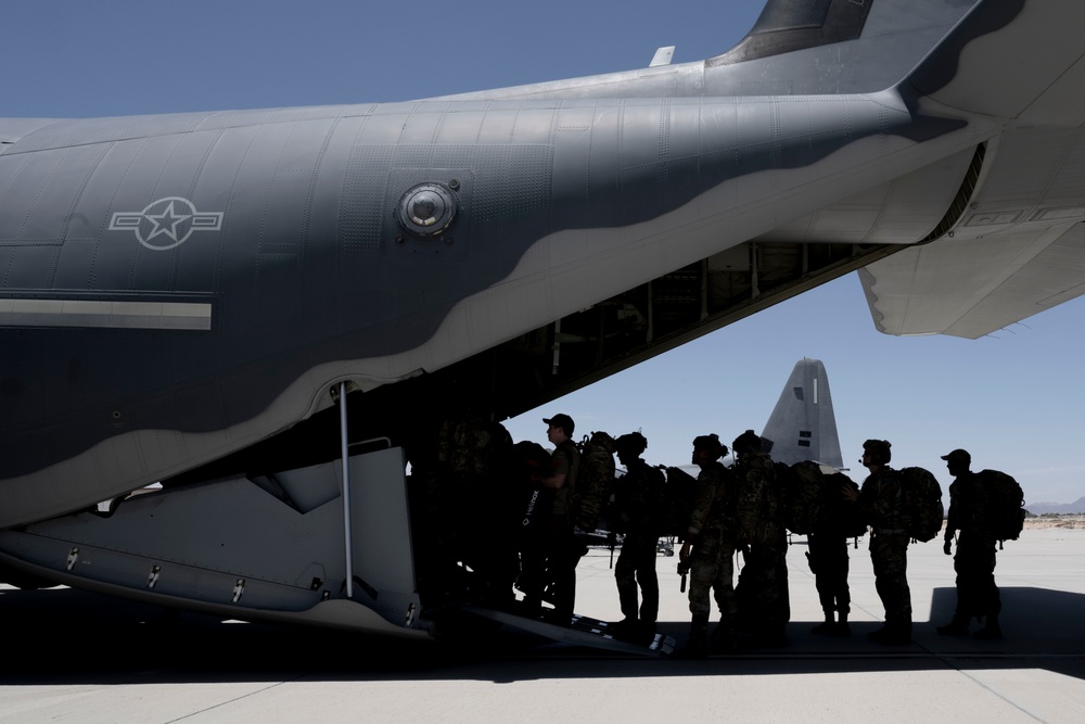 Air Commandos begin aerial operations during EW 25.2
