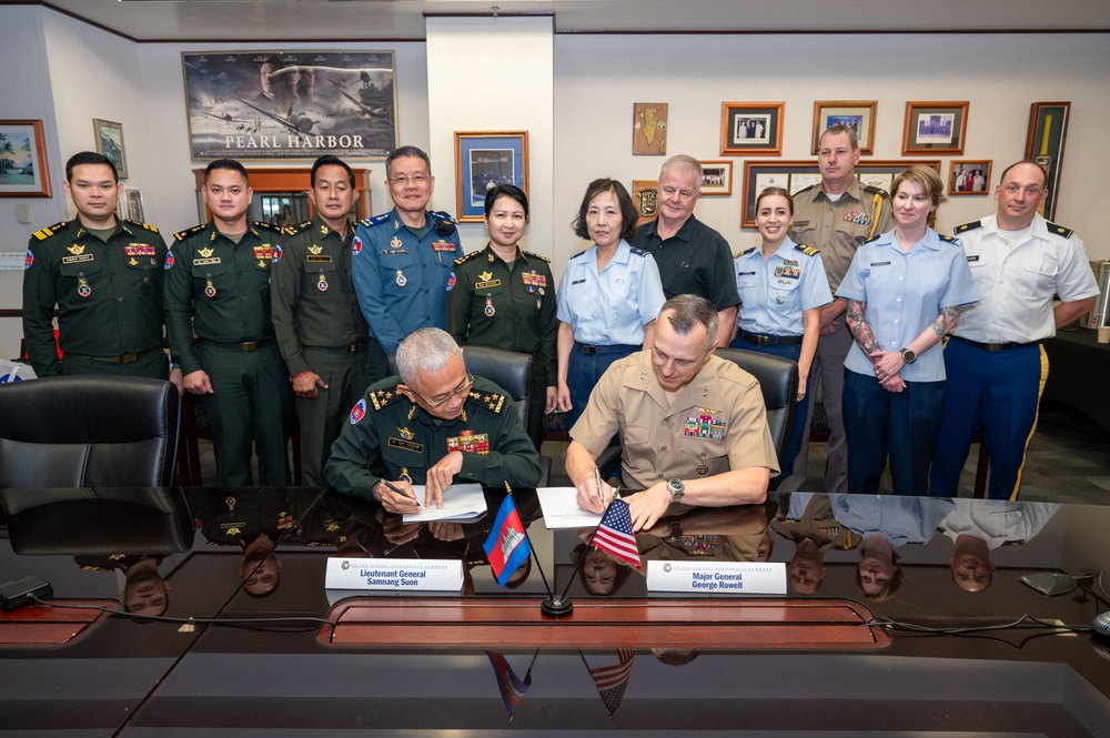 Royal Cambodian Armed Forces visit USINDOPACOM for Bilateral Defense Dialogue