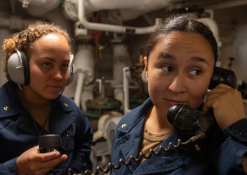 Midshipmen Test Sound Powered Phones Aboard Makin Island
