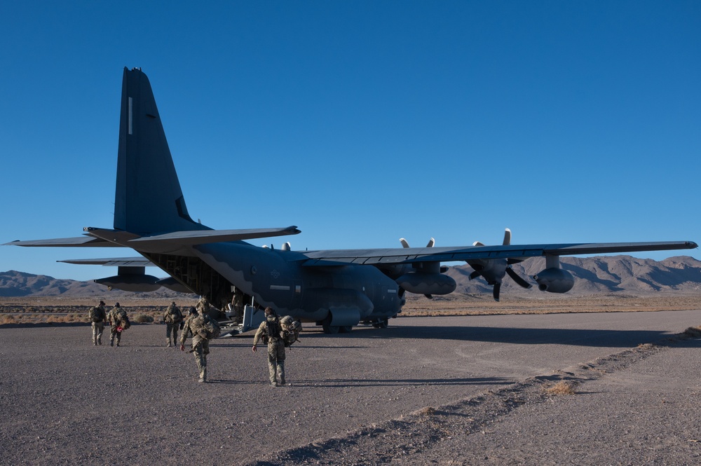 U.S. Air Force Commandos conduct airfield survey