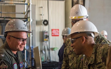 Commander, Carrier Strike Group Nine visits USS Ronald Reagan (CVN 76)