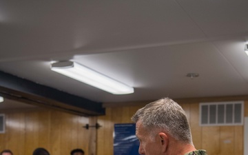 Commander, Carrier Strike Group Nine visits USS Ronald Reagan (CVN 76)