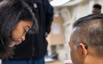 USS John P. Murtha conducts medical training