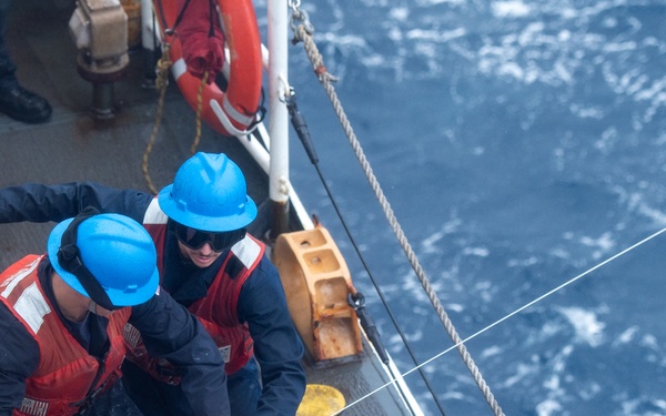 U.S. Coast Guard Cutter (USCGC) Stratton successfully executes fueling at sea evolution with a Japanese oiler during their Indo-Pacific patrol