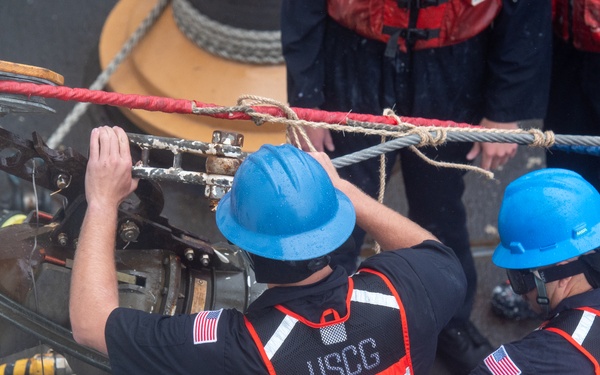 U.S. Coast Guard Cutter (USCGC) Stratton successfully executes fueling at sea evolution with a Japanese oiler during their Indo-Pacific patrol