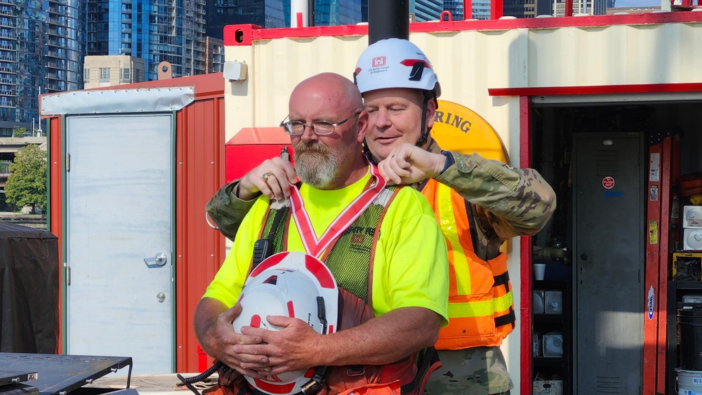 USACE Chicago District employees receive de Fleury Medal USACE Chicago District employees receive de Fleury Medal