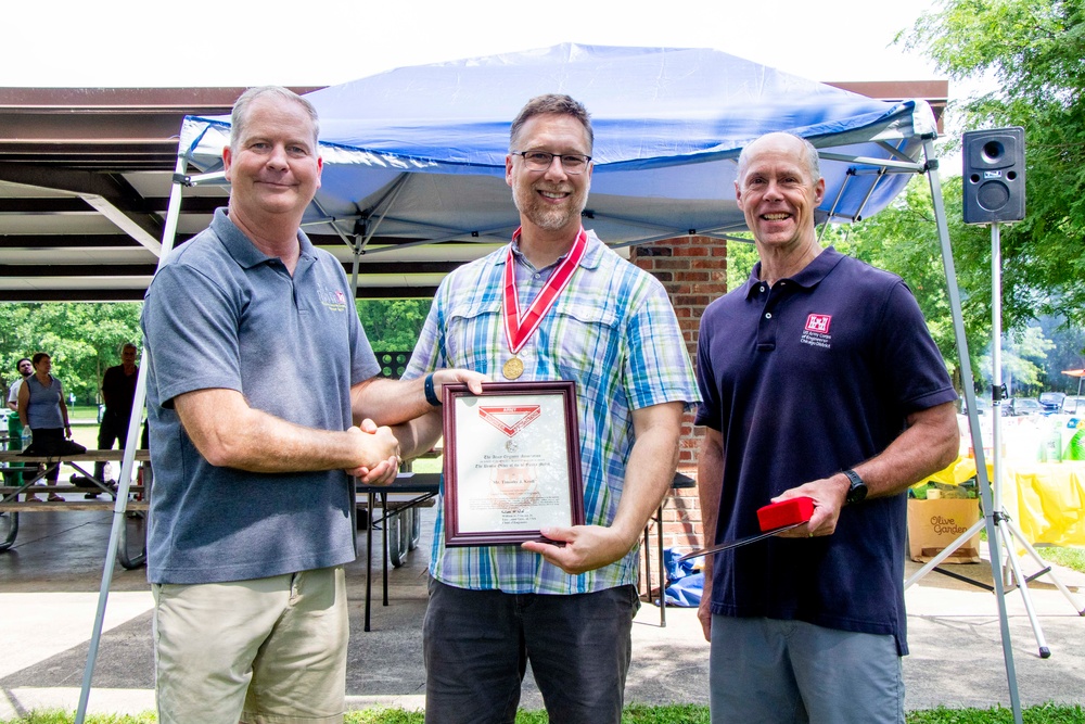 USACE Chicago District employees receive de Fleury Medal USACE Chicago District employees receive de Fleury Medal