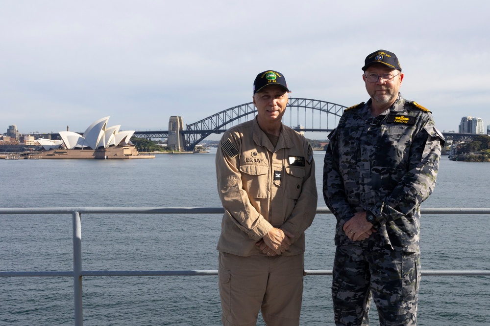 Fleet Support Unit Australia tours Frank Cable