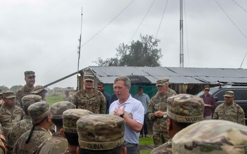 SECARMY visits Task Force Talon
