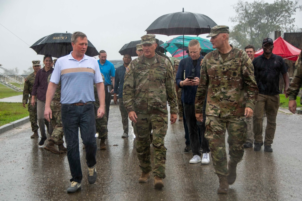 SECARMY visits Task Force Talon