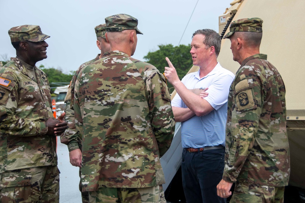SECARMY visits Task Force Talon