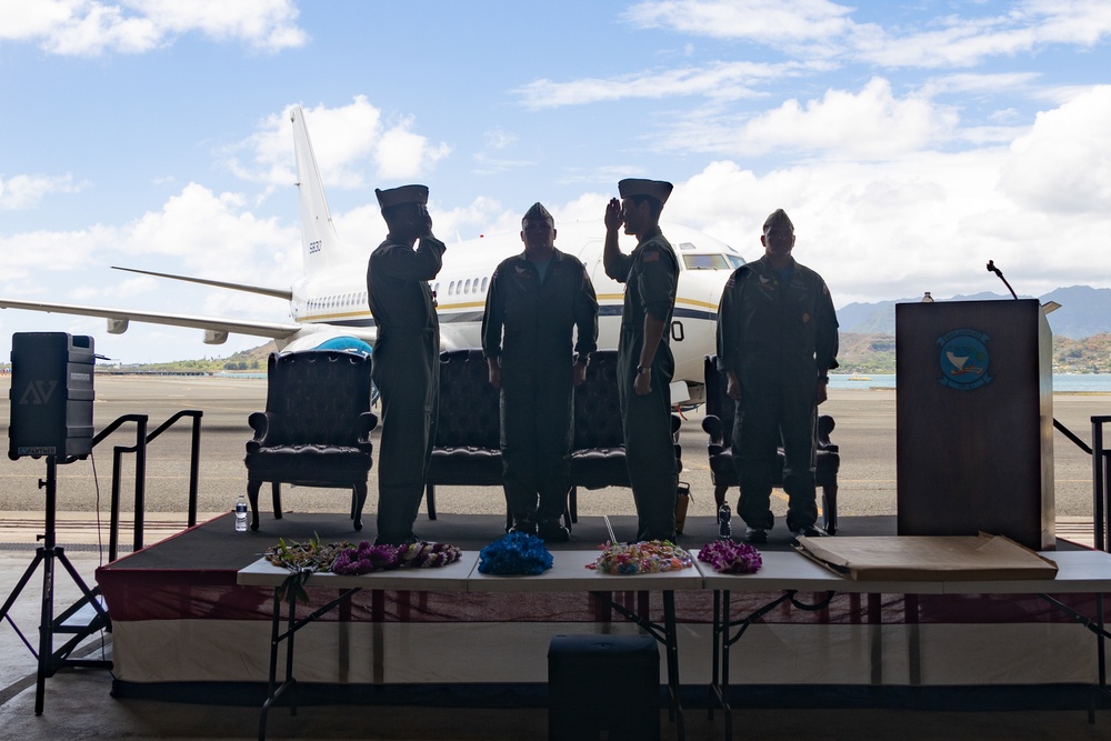 Fleet Logistics Support Squadron (VR-51) hosts a change of command at MCBH