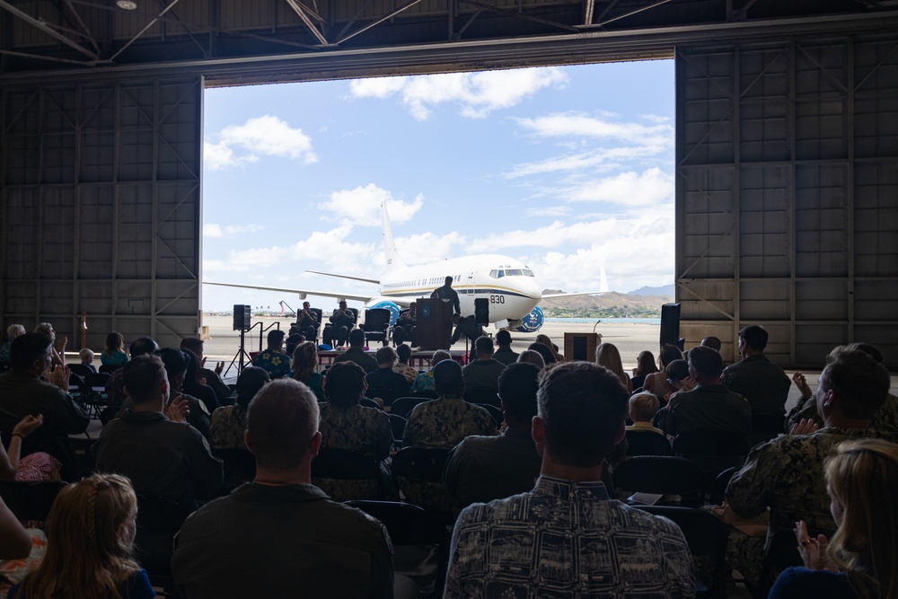 Fleet Logistics Support Squadron (VR-51) hosts a change of command at MCBH