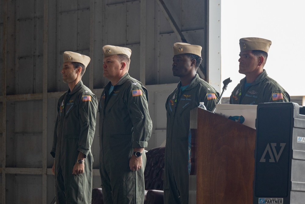 Fleet Logistics Support Squadron (VR-51) hosts a change of command at MCBH