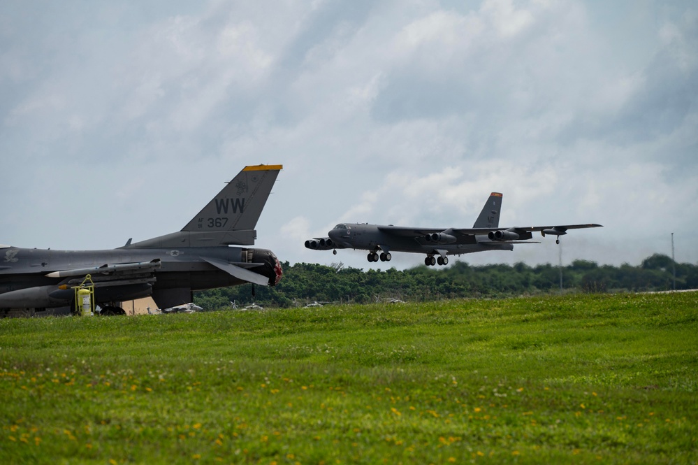 BTF25 - The 23rd Expeditionary Bomb Squadron returning home to Minot AFB