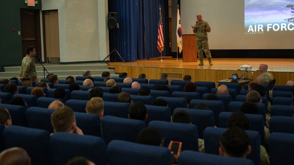CMSAF David Flosi Engages with Osan Airmen