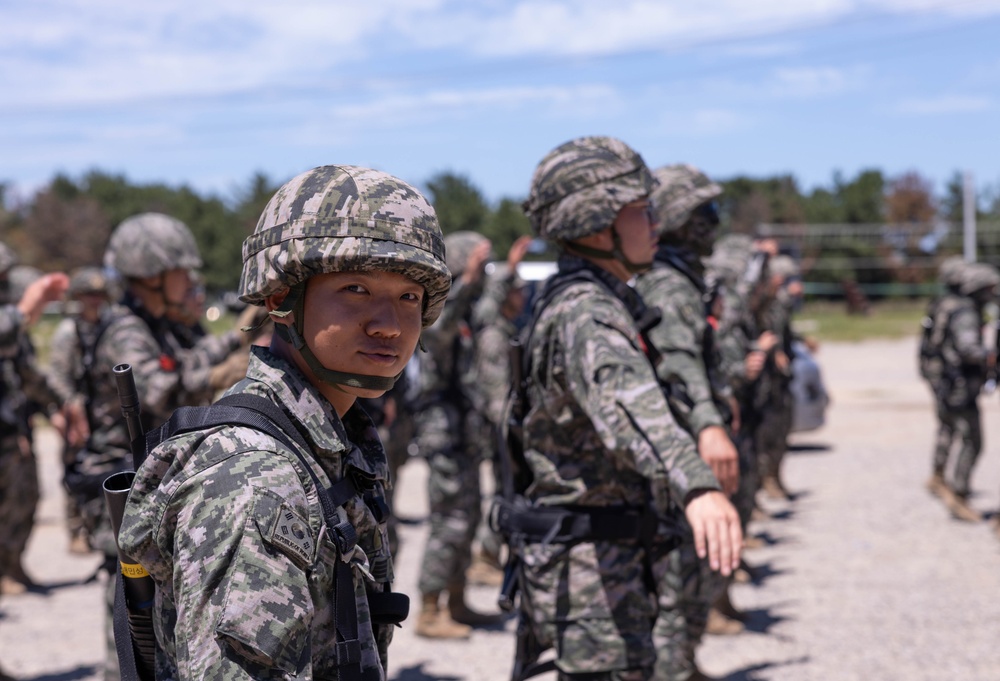 2/23 Marines and ROK Marines Joint Obstacle Course Training at KMEP 25.2
