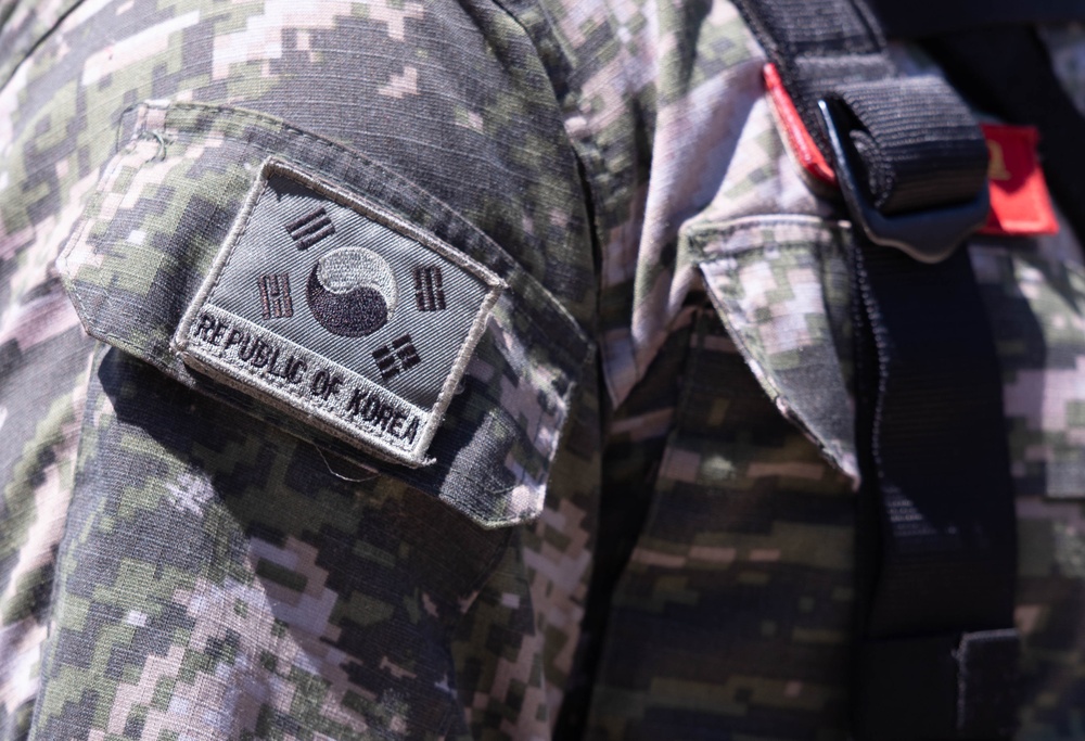2/23 Marines and ROK Marines Joint Obstacle Course Training at KMEP 25.2