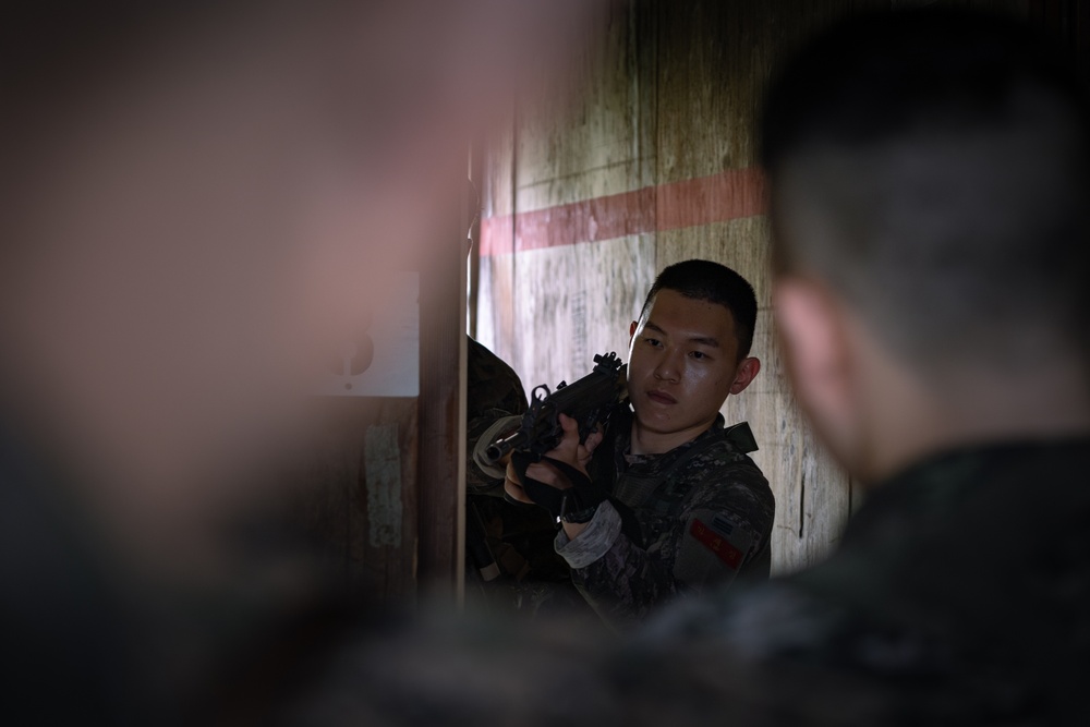 2/23 Marines teach and conduct MOUT Techniques with ROK Marines | Day 1