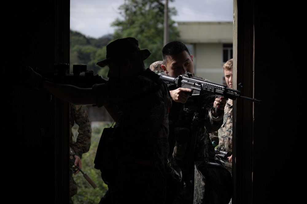 2/23 Marines teach and conduct MOUT Techniques with ROK Marines | Day 1