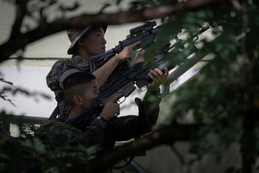 2/23 Marines teach and conduct MOUT Techniques with ROK Marines | Day 1