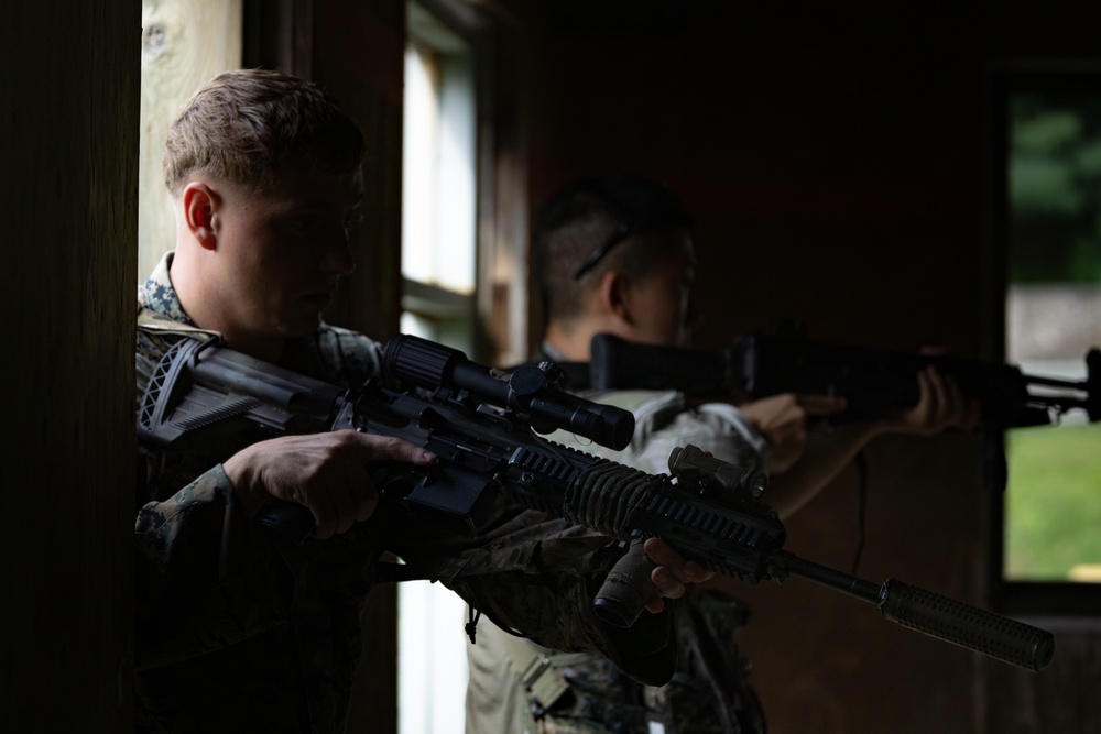 2/23 Marines teach and conduct MOUT Techniques with ROK Marines | Day 1