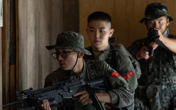 2/23 Marines teach and conduct MOUT Techniques with ROK Marines | Day 1