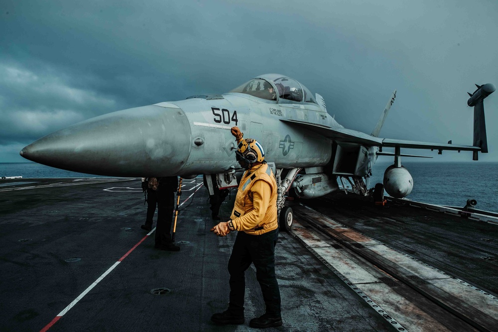 George Washington Conducts Flight Operations