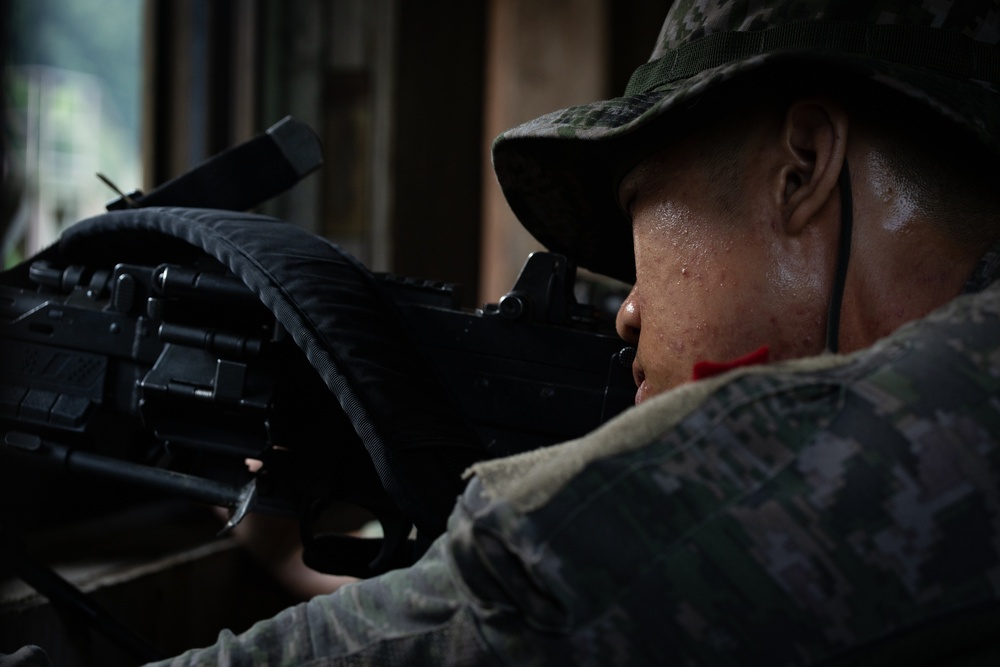2/23 Marines teach and conduct MOUT Techniques with ROK Marines | Day 2