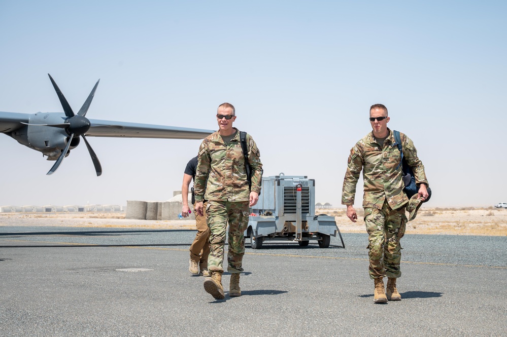 AFCENT visits 386th AEW