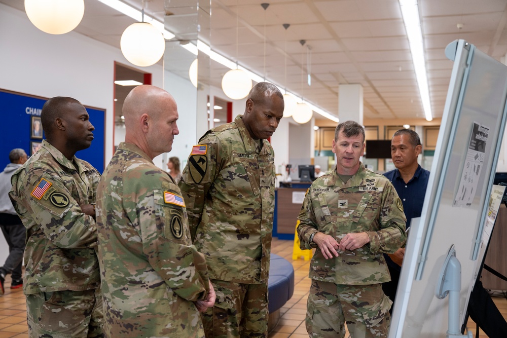 IMCOM Command Team visits USAG Wiesbaden