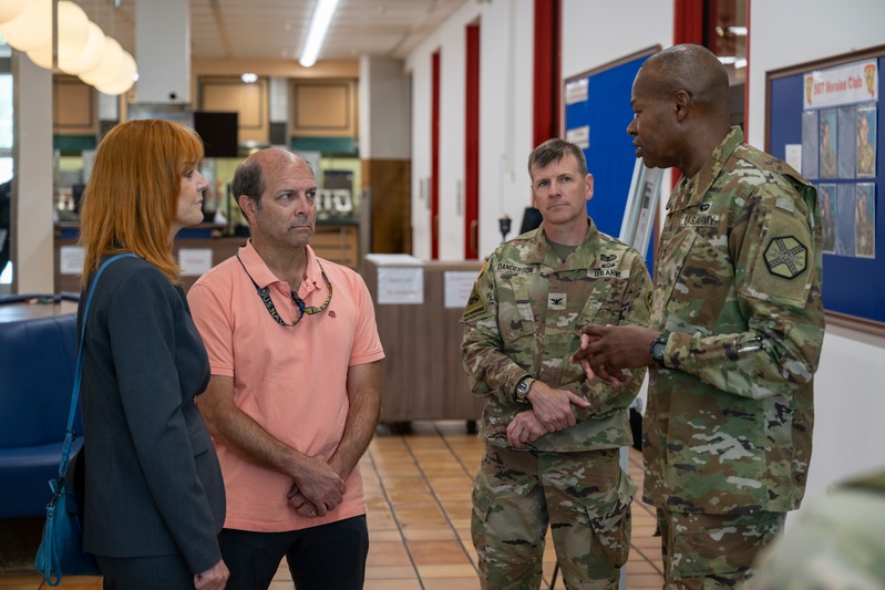 IMCOM Command Team visits USAG Wiesbaden