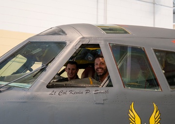 Luke Bryan band tours a B-52H at Minot Air force Base